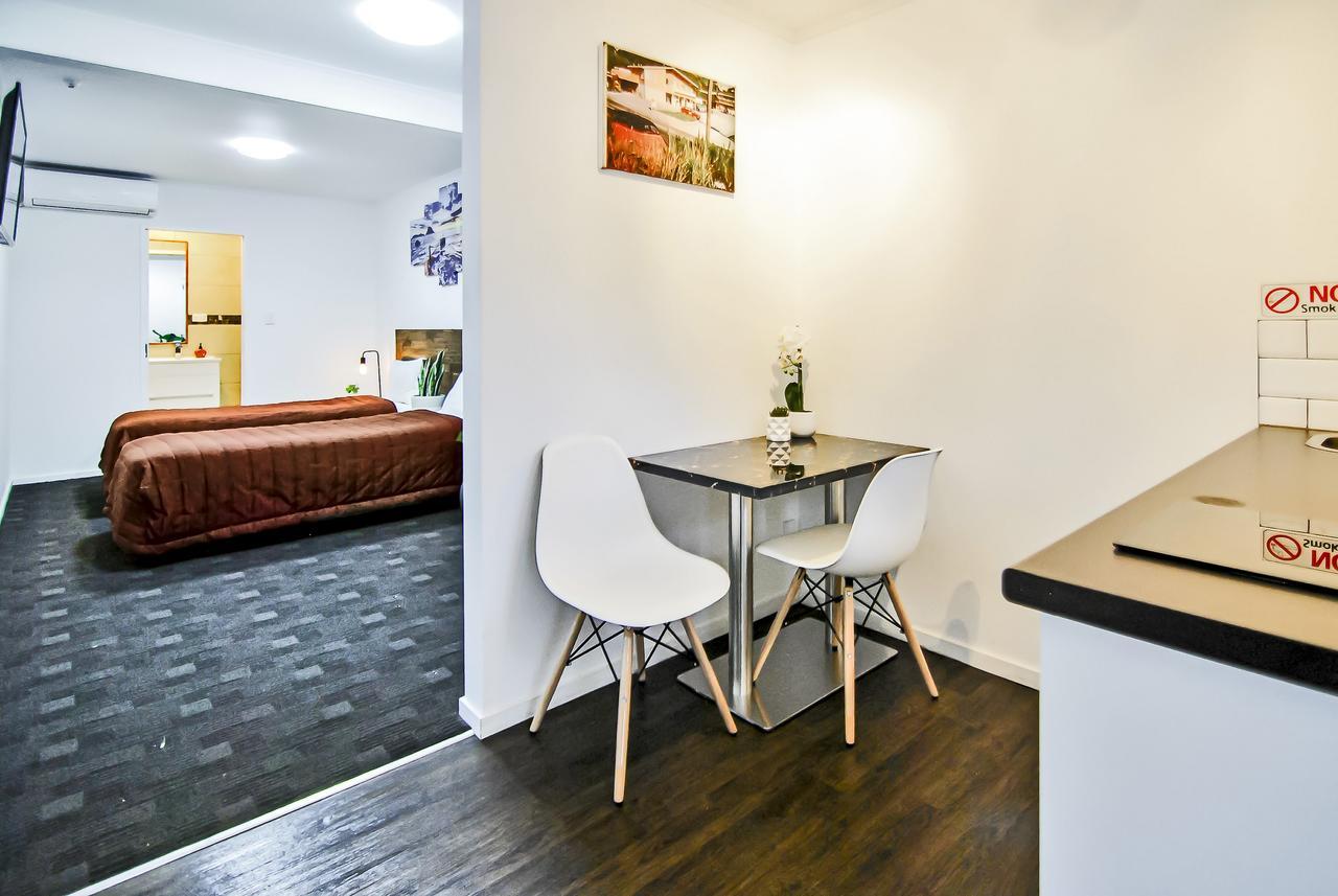 Newlands Court Motel Веллингтон Экстерьер фото